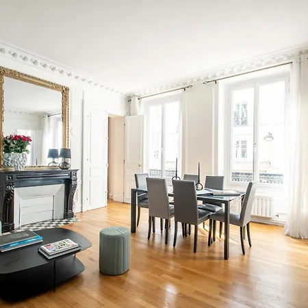 Apartment Grands Boulevards Family Paris